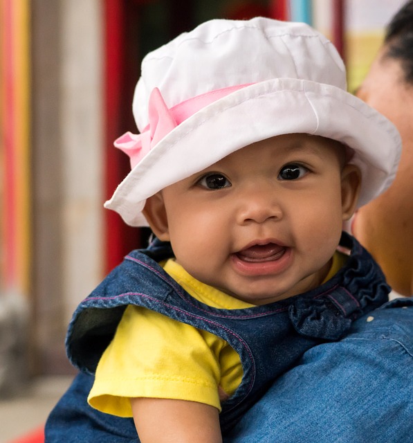 生後2ヶ月 赤ちゃんと目が合わない時に考えられる4つの理由 １歳までの子育て知恵ノート